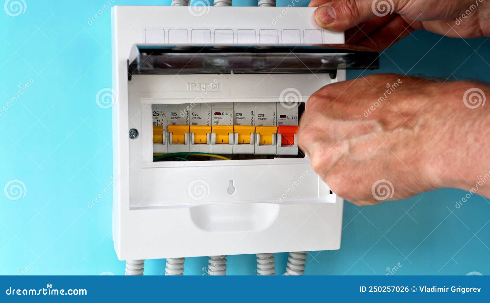 Repair of Consumer Unit with Circuit Breakers in Home Wiring System