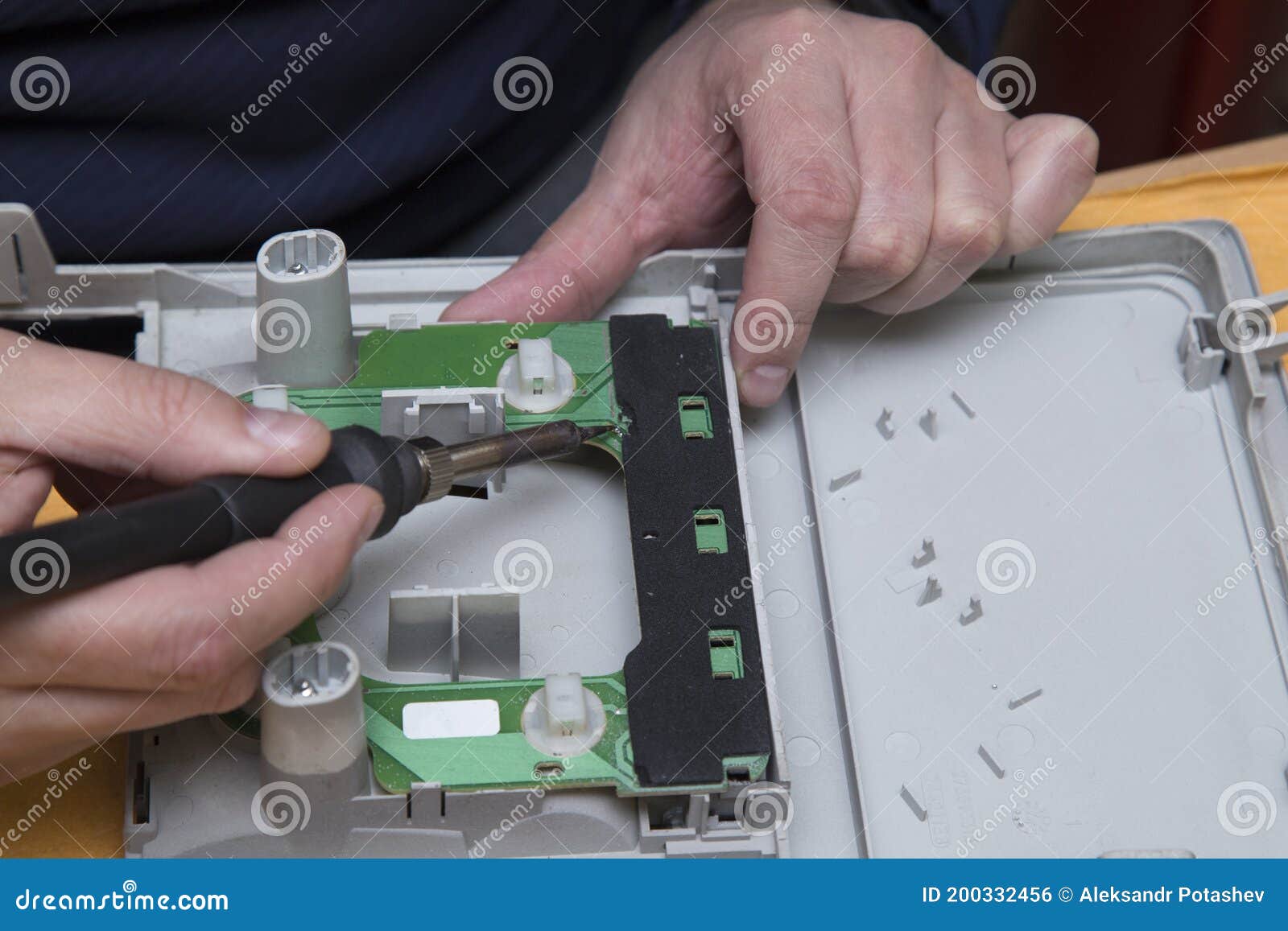 Repair of Electronic Boards. a Tool for Repairing Electronic Components