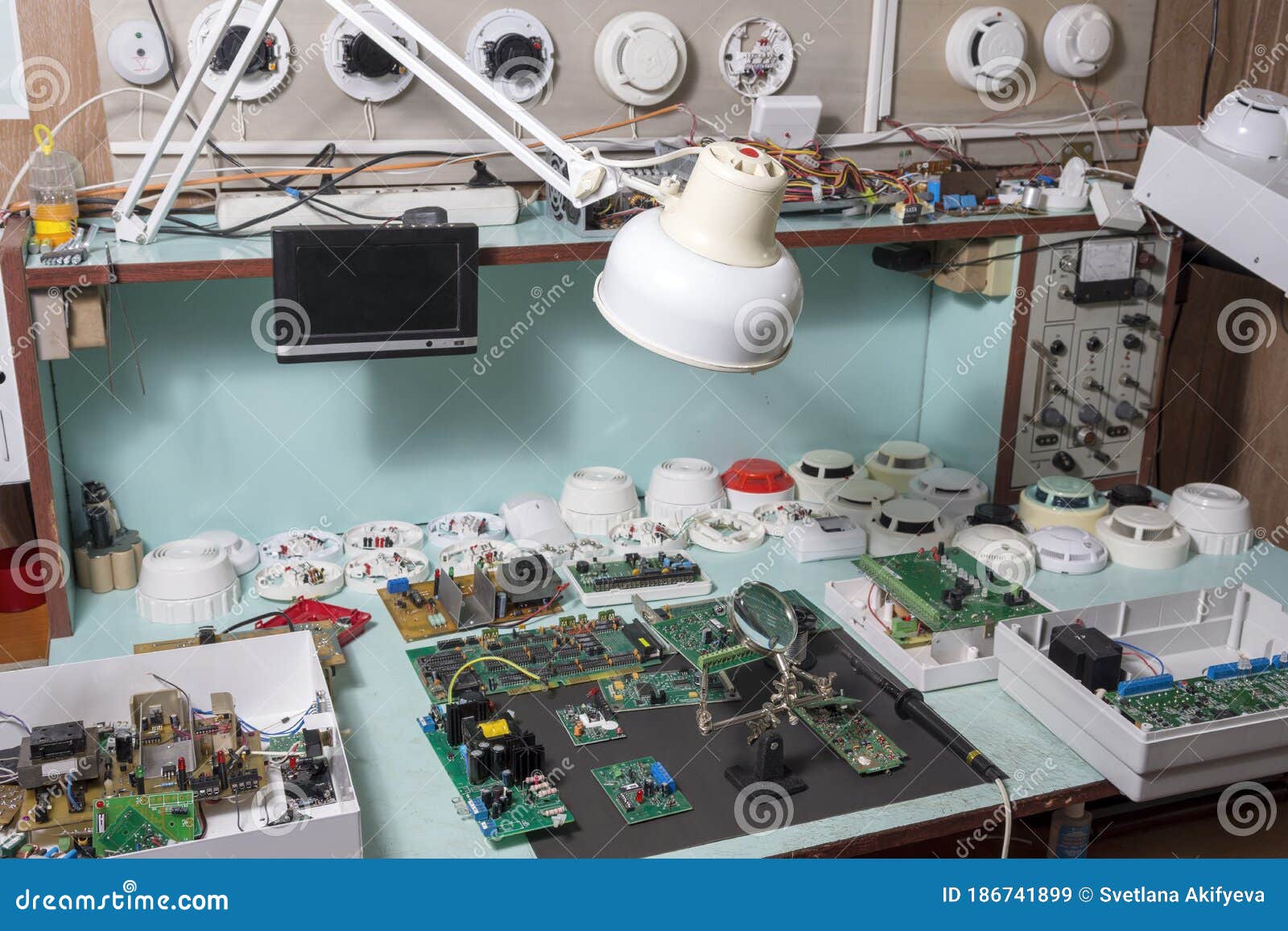 Repair of Electronic Devices in the Workshop. Recycling of Electronic ... Circuit Diagram