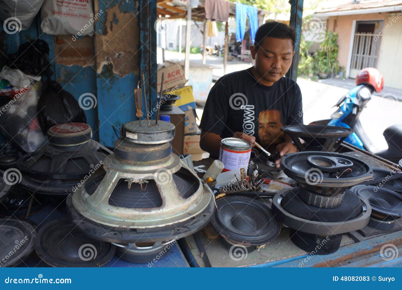 Repairing speakers editorial stock photo. Image of repairing 48082083