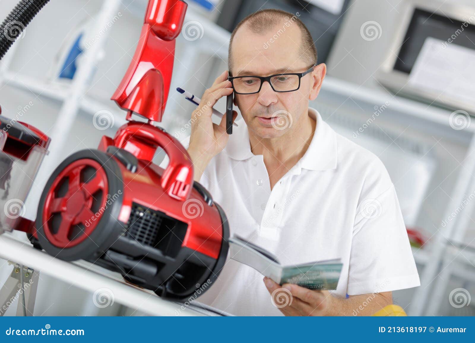 Repairman Fixing Vacuum Cleaner Stock Image Image of living, remote