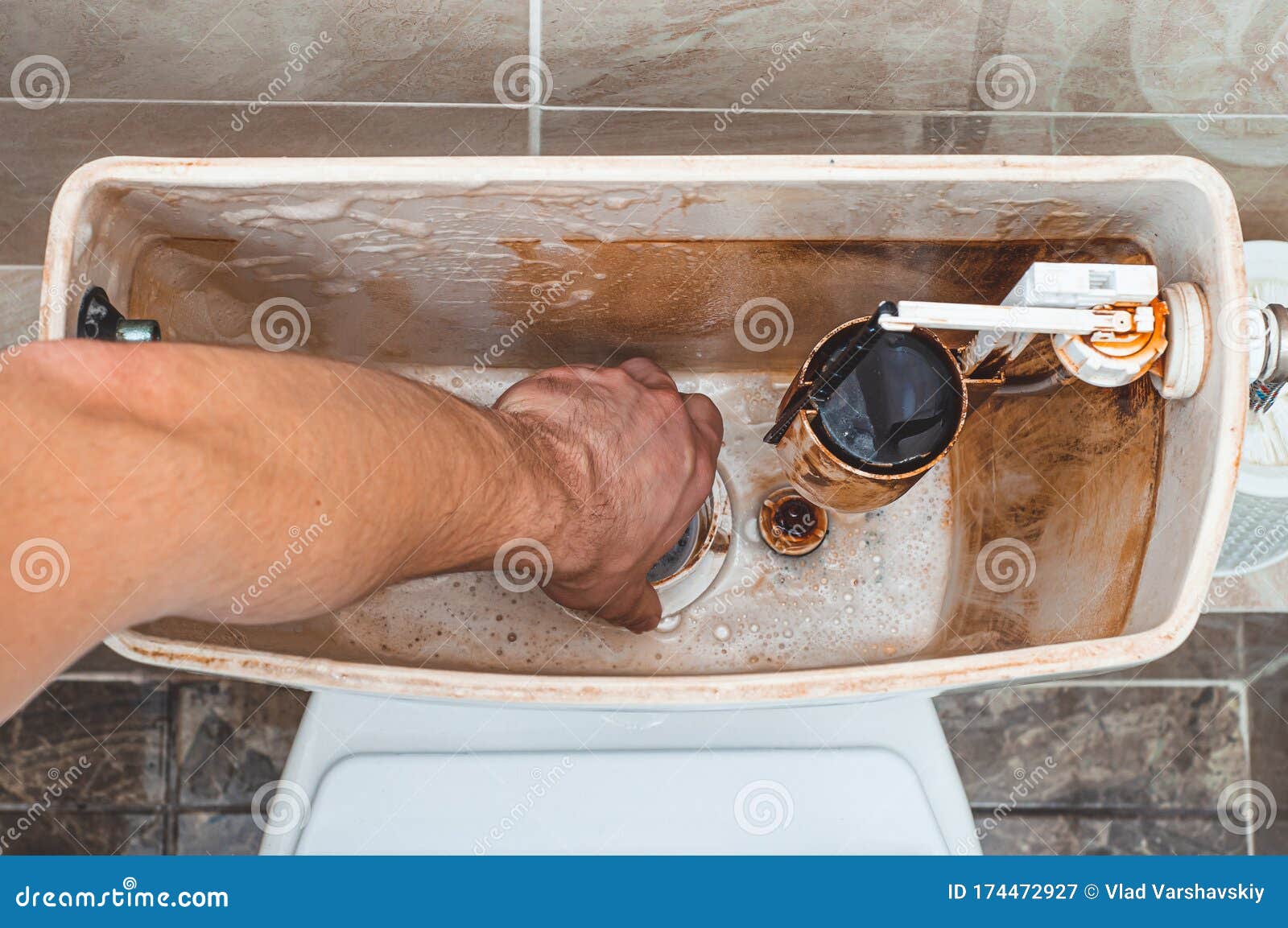 Deposito de agua de un retrete hotsell