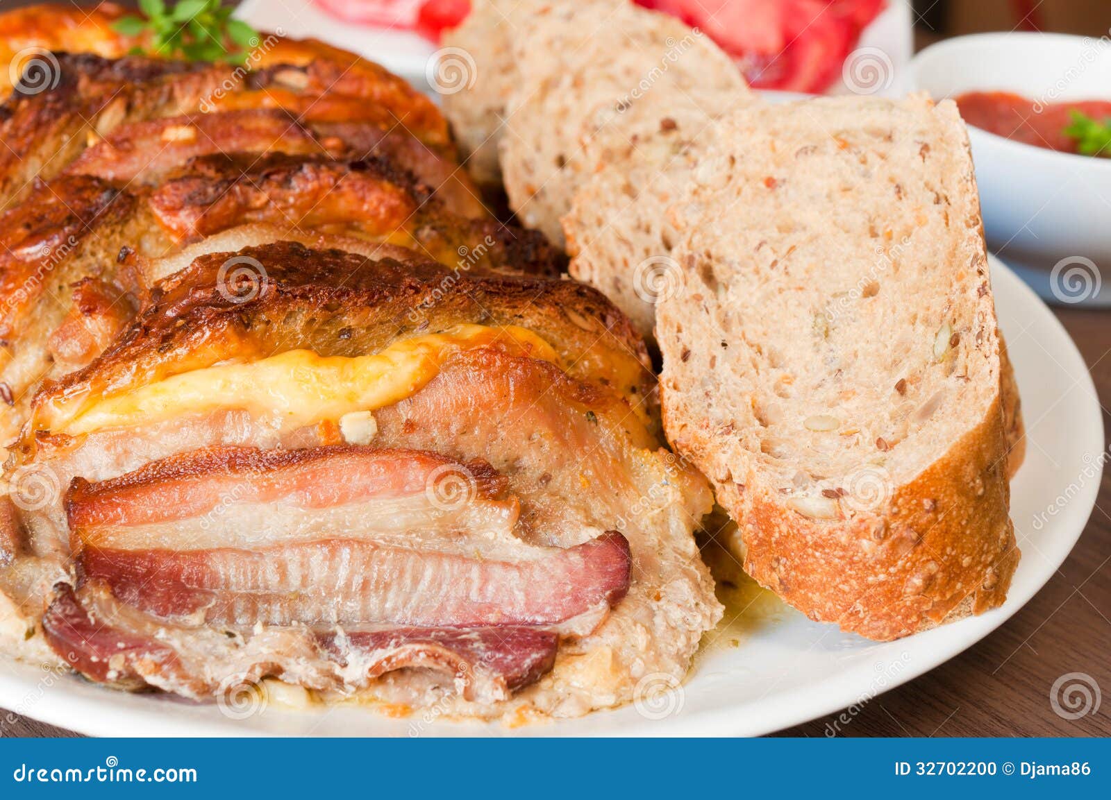 Repas gitan photo stock. Image du porc, gros, viande 32702200