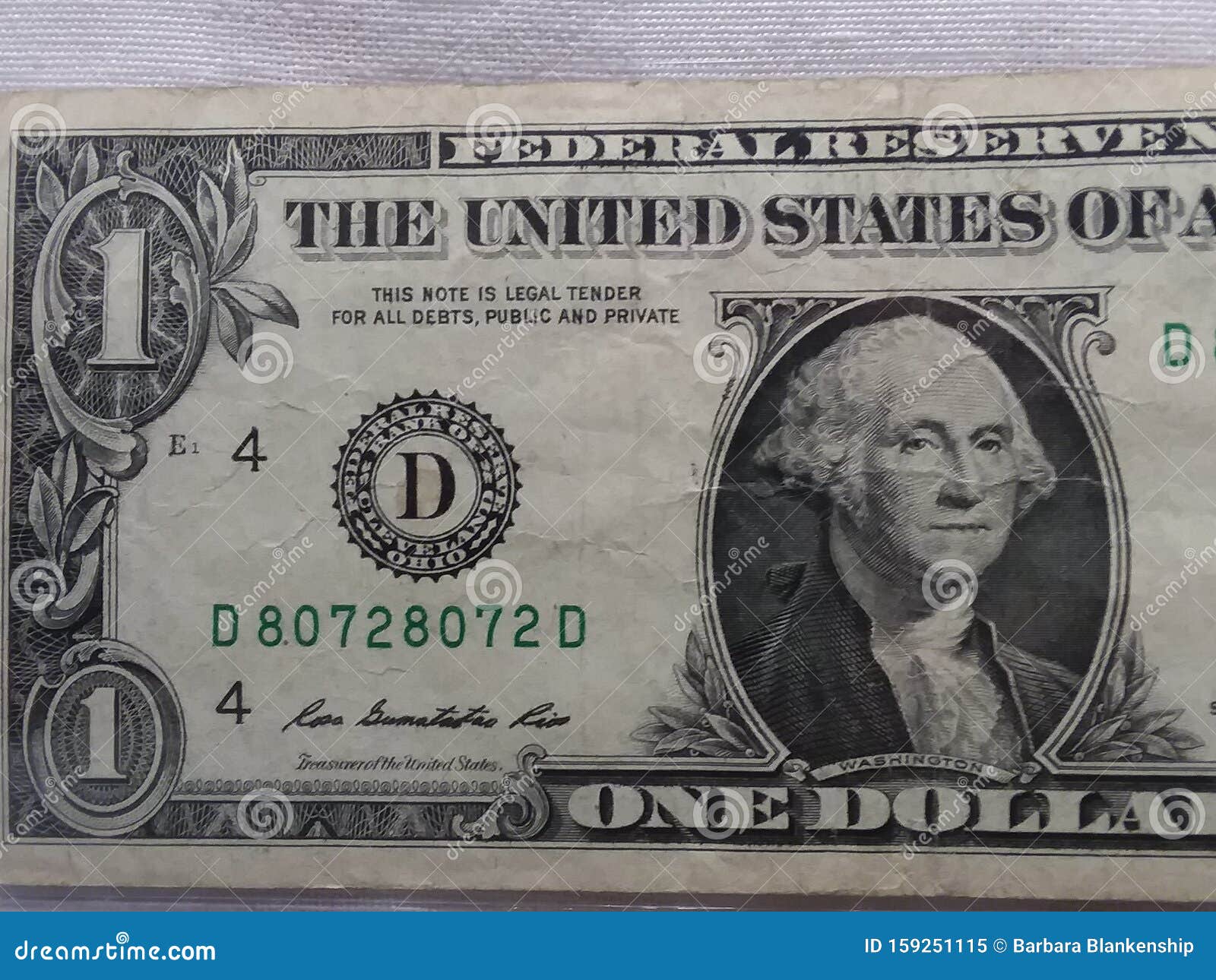 one dollar bill with same serial number