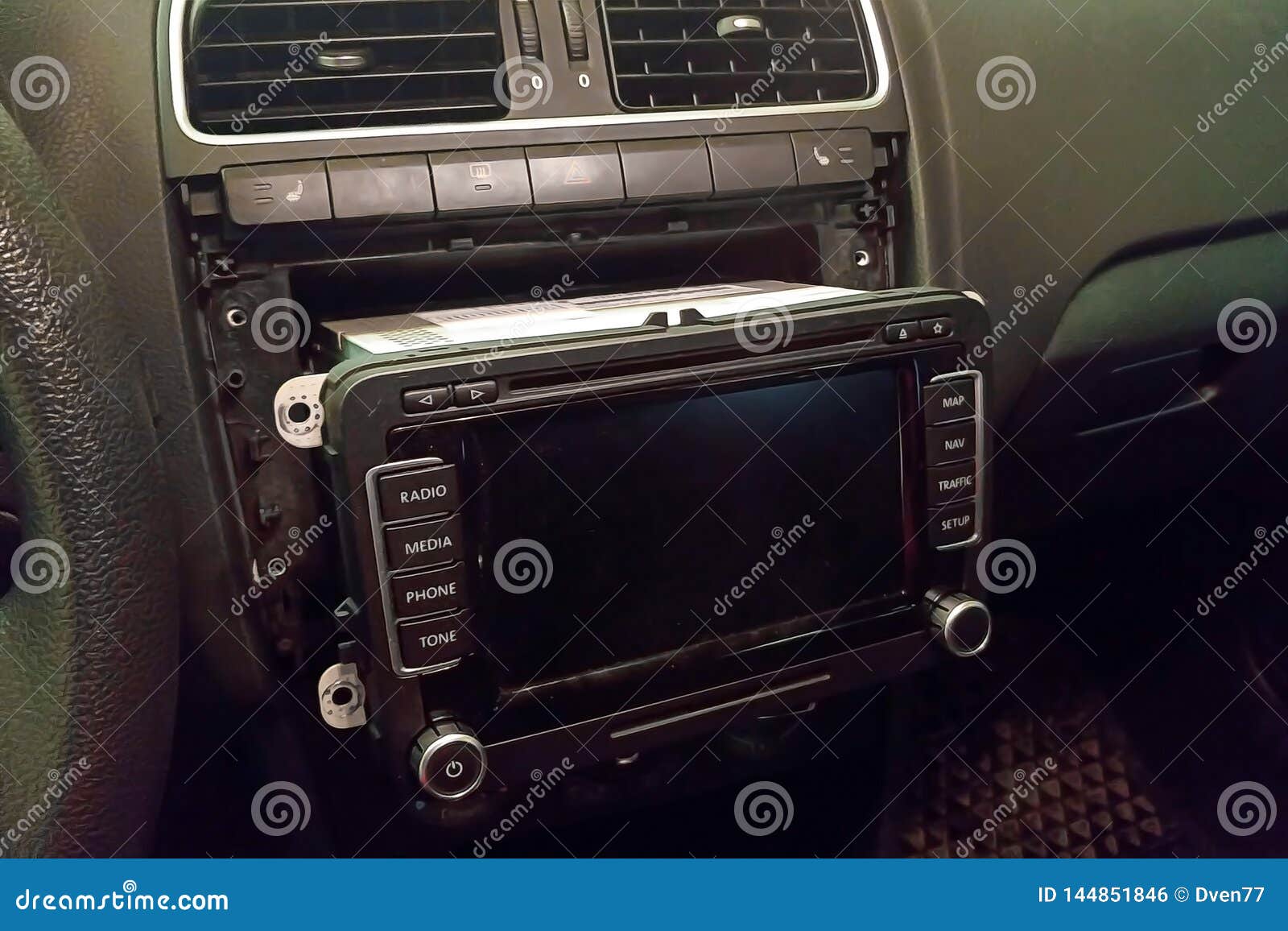Replacing the Multimedia Head Unit in the Car for Repair. Improvement of the Device for