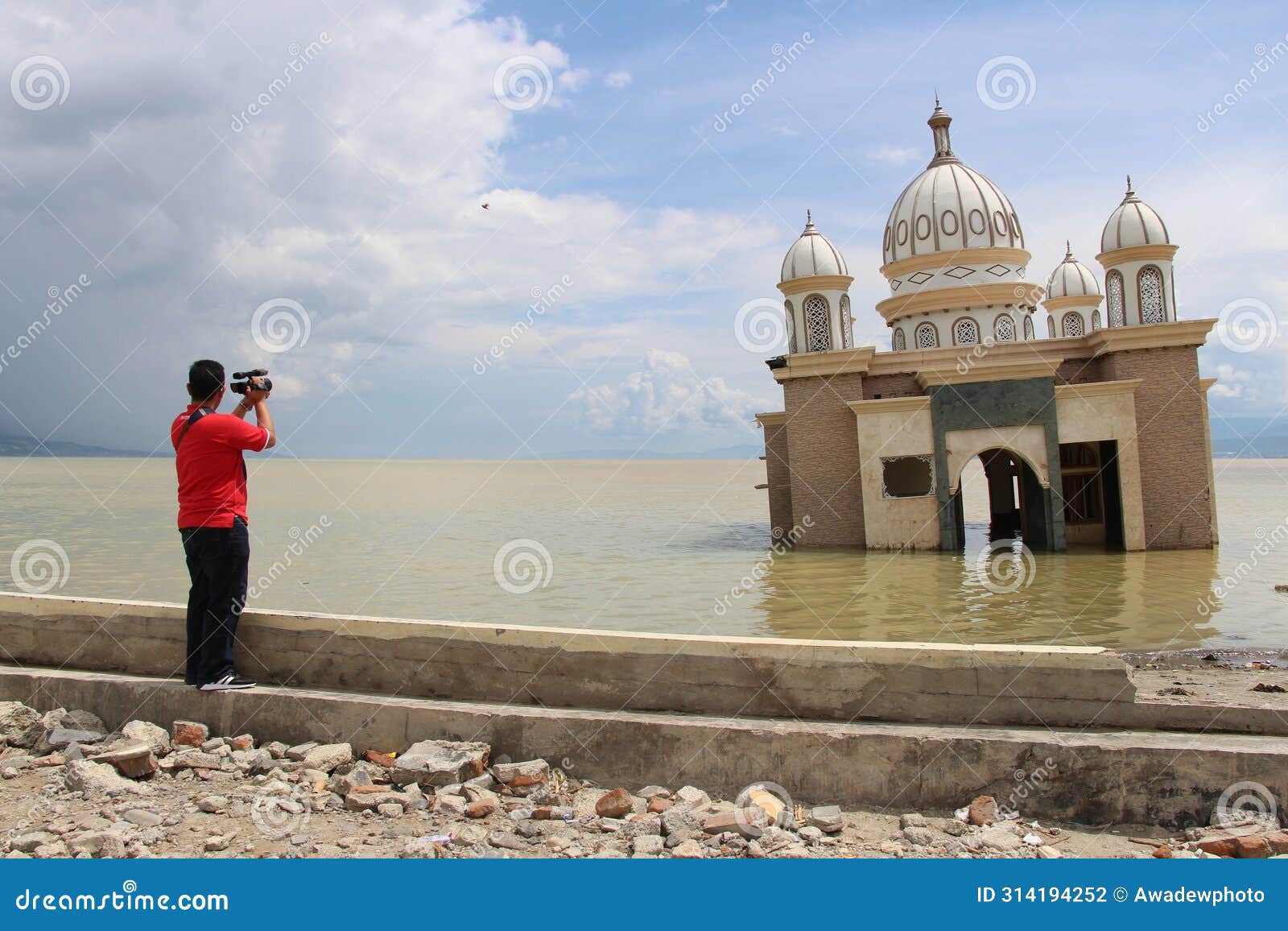 Resilience Rising: the Arqam Baburahman Floating Mosque S Triumph Over 