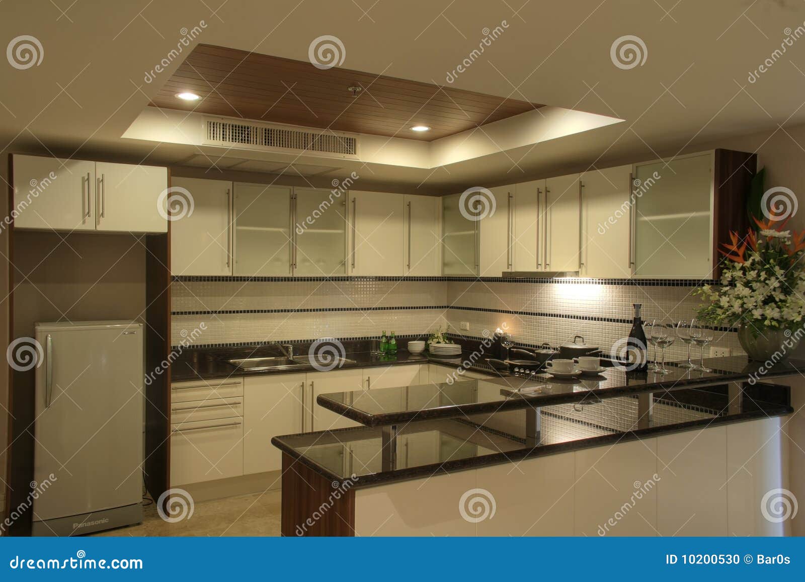 u shaped hotel kitchens