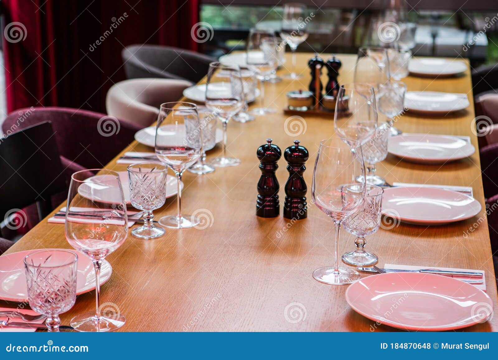 restaurant table , lux restaurant