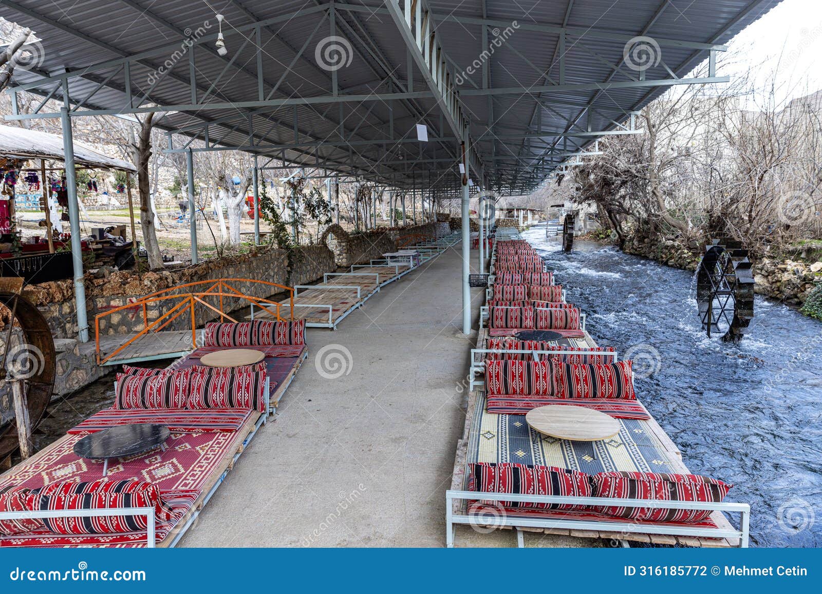 this is a resting place in the water of the beyazsu stream spring. beyazsu creek, which originates from the foothills of the