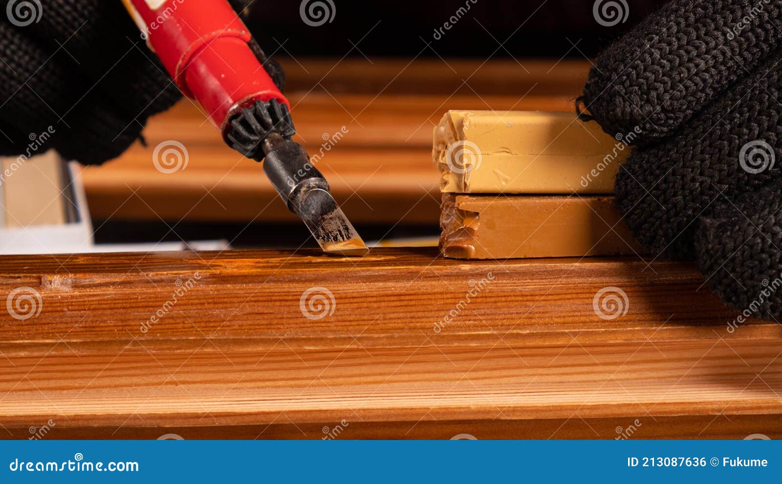 Restoration of Wooden Doors with Wax.,elimination of Defects Chips