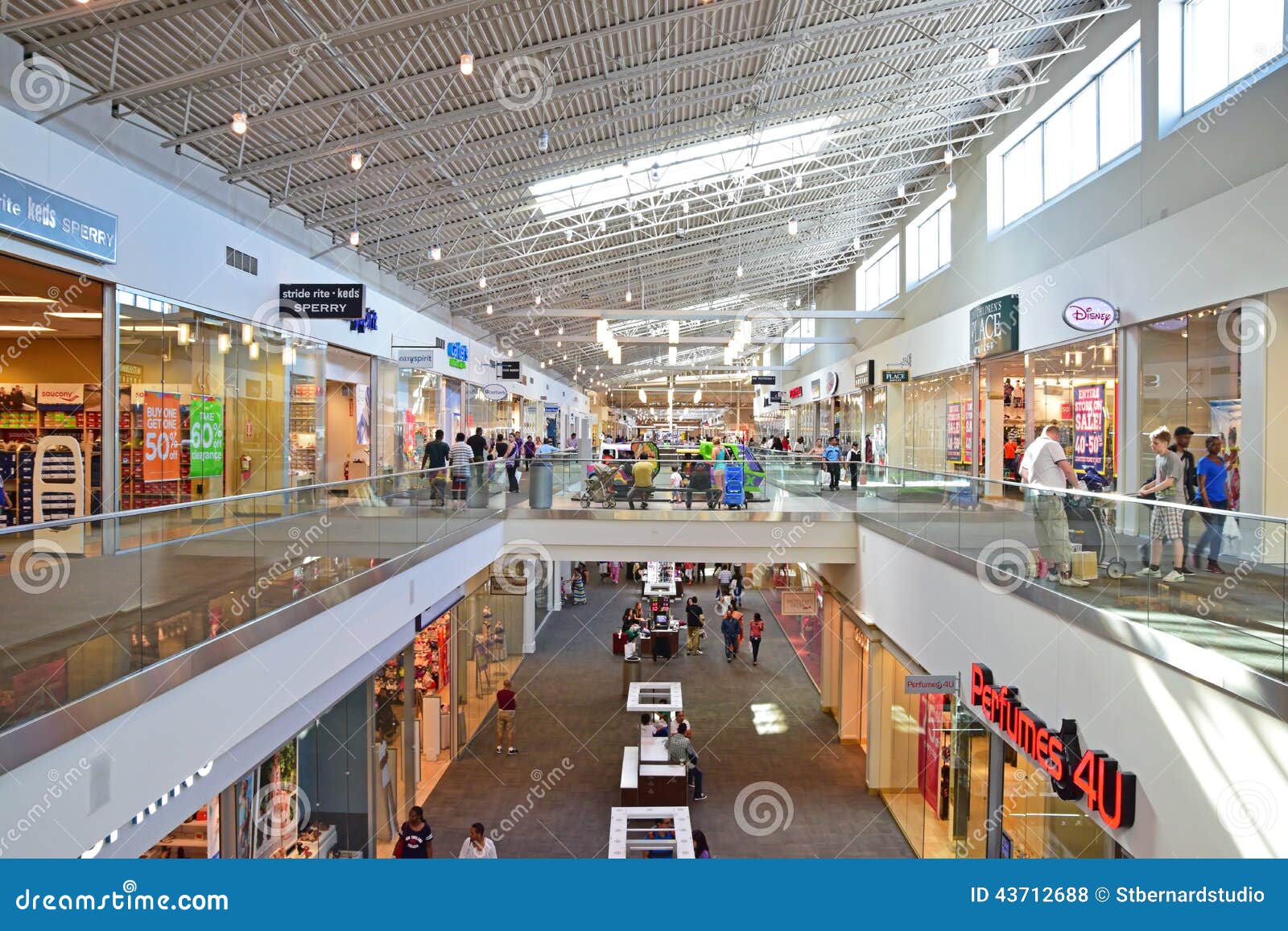 4,450 Mall Has Stock Photos - Free & Royalty-Free Stock Photos from  Dreamstime