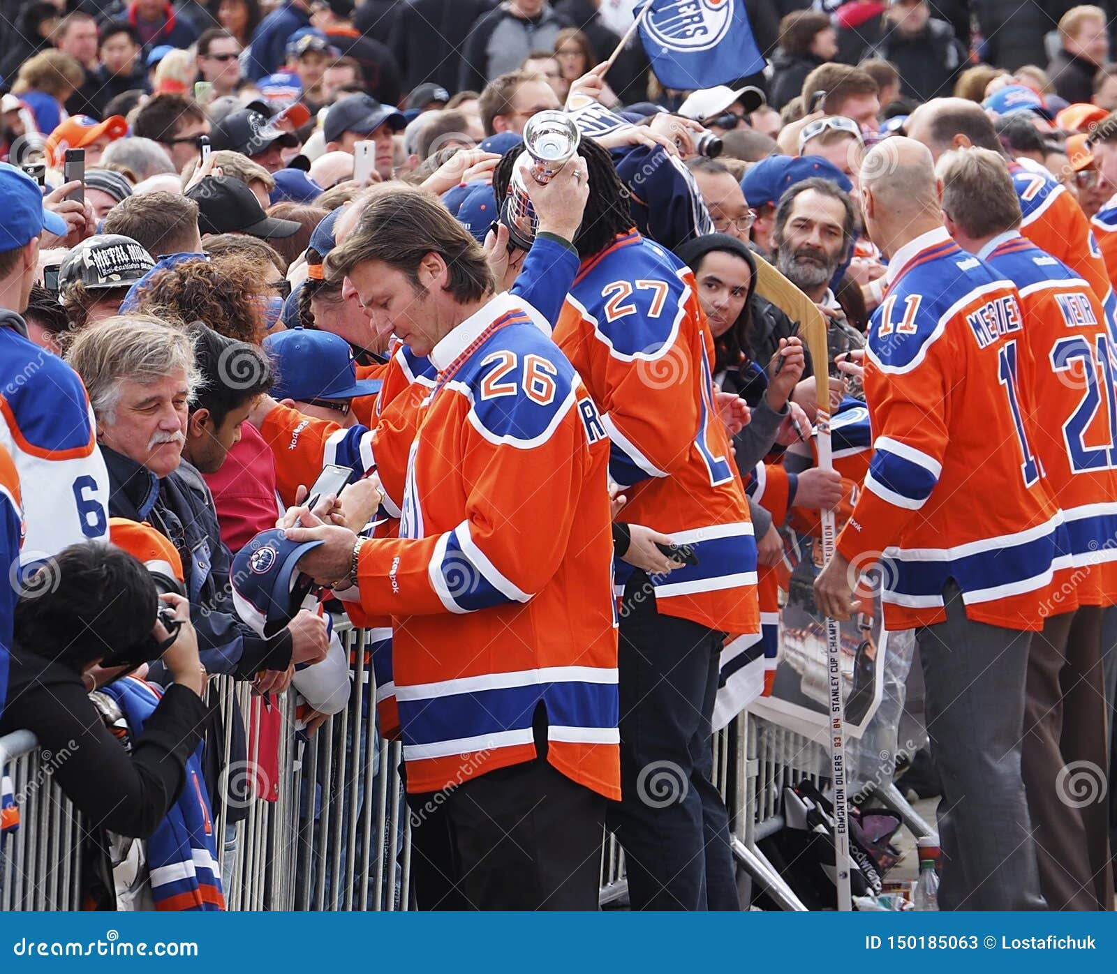 Retired Hockey Players Signing Autographs for Fans Visiting Edmonton  Alberta Editorial Stock Photo - Image of hockey, games: 150185063 