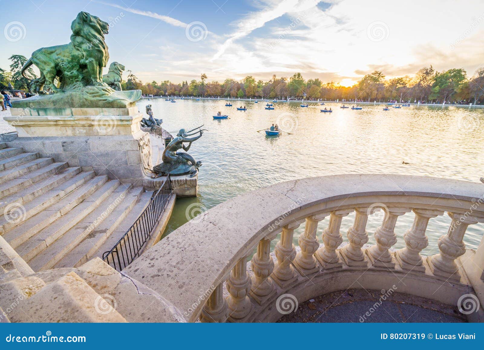 13,378 Retiro Park Images, Stock Photos, 3D objects, & Vectors