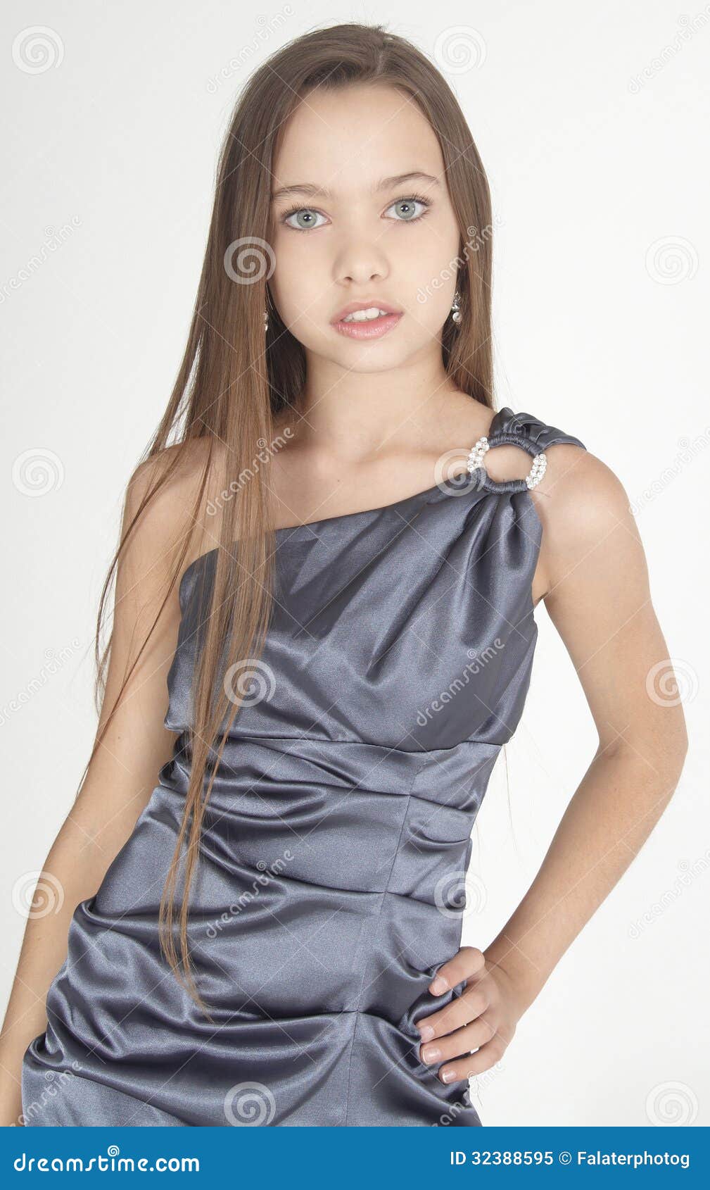 Retrato Adolescente Da Menina Imagem De Stock Imagem De Blond Elegante 32388595