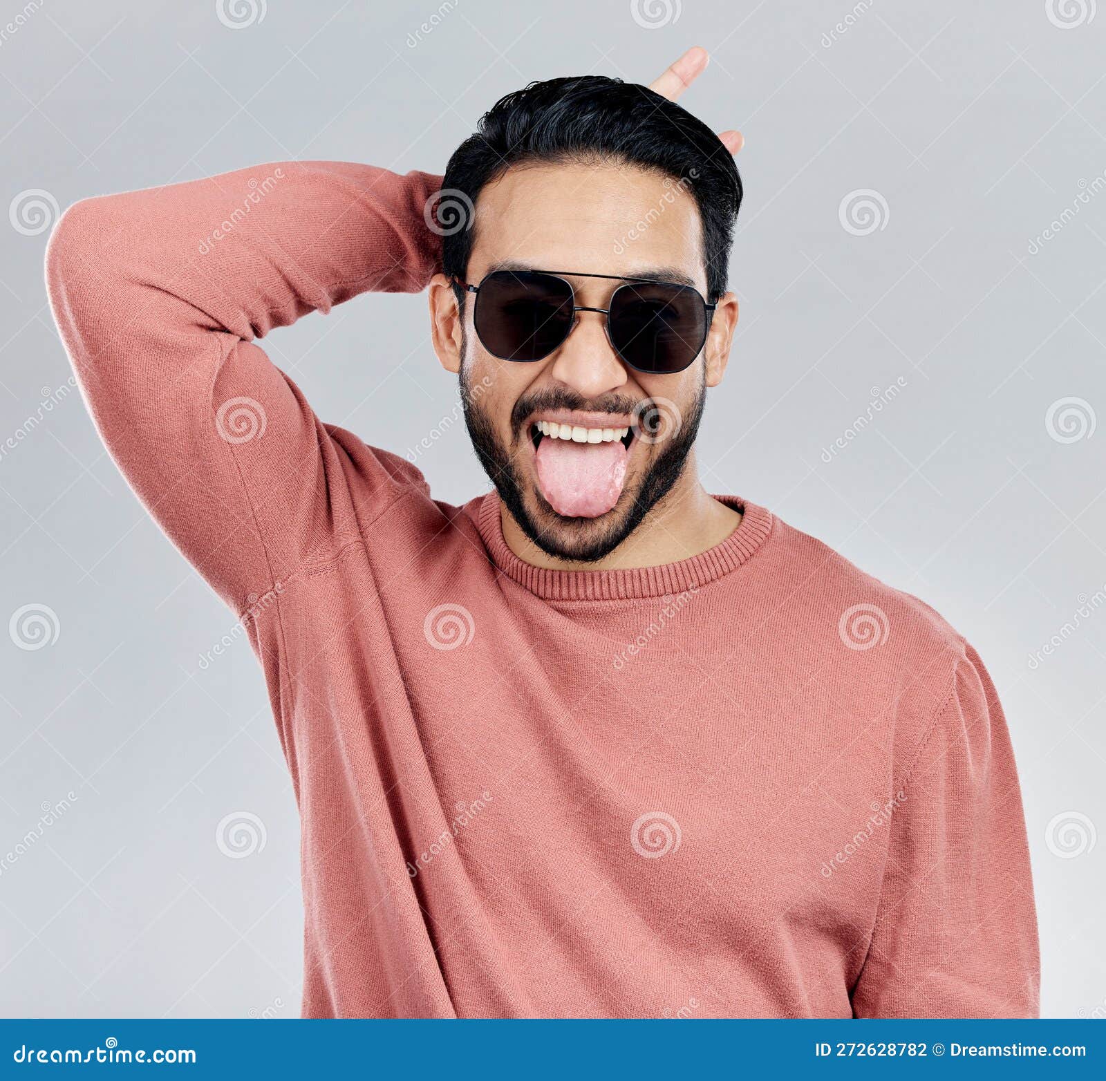 Foto de retrato de cabelo ondulado masculino adolescente japonês