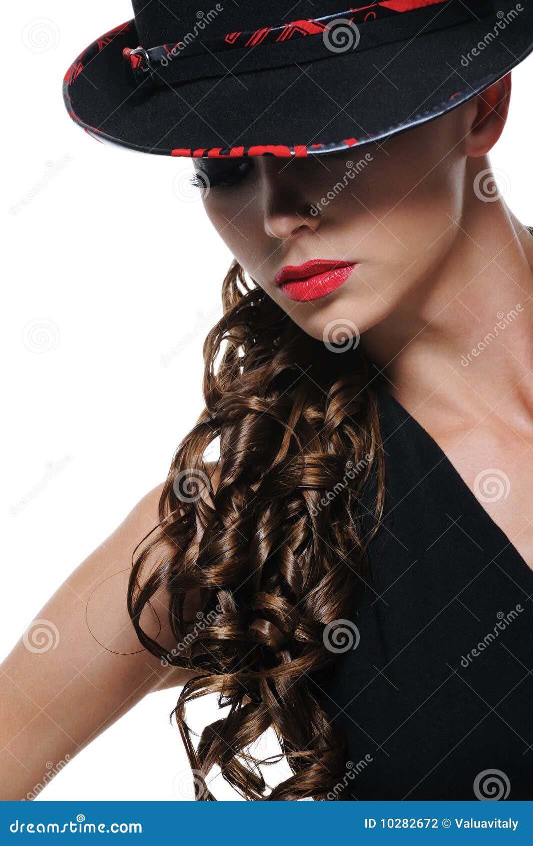 lado Suavemente Fortaleza Retrato De La Mujer Elegante Con El Sombrero Negro Foto de archivo - Imagen  de encanto, modelo: 10282672