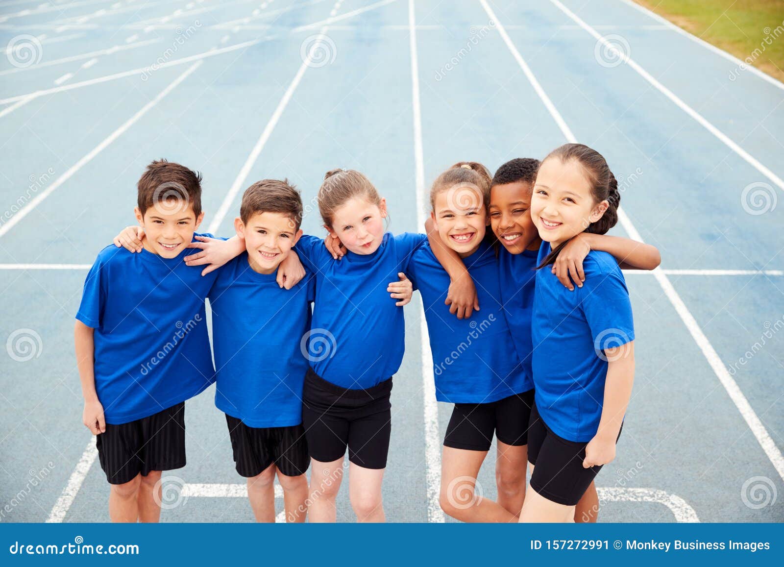 ropa atletismo niño