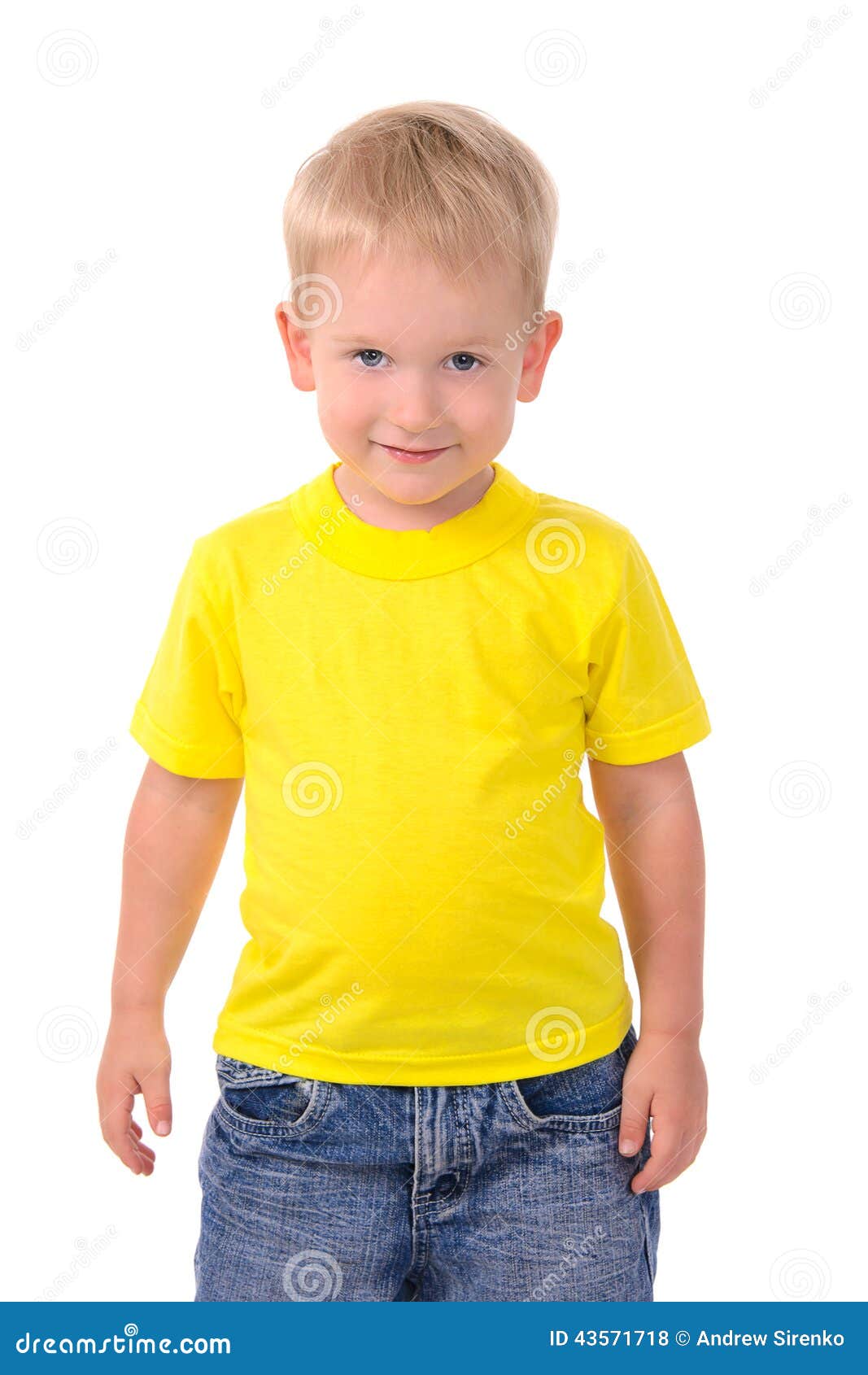 Retrato Del Niño Pequeño De Moda En Camisa Amarilla Foto de