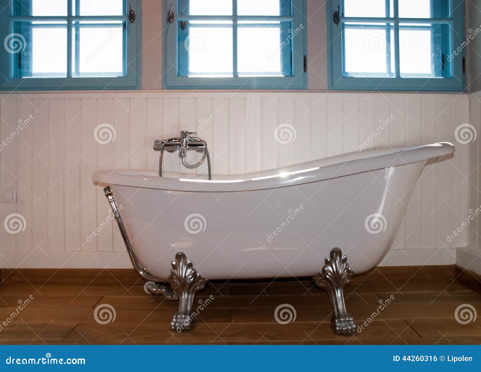 Retro bad stock foto afbeelding: 44260316