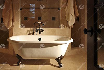 Retro Claw Foot Bathroom Tub Stock Image - Image of decor, clawfoot ...