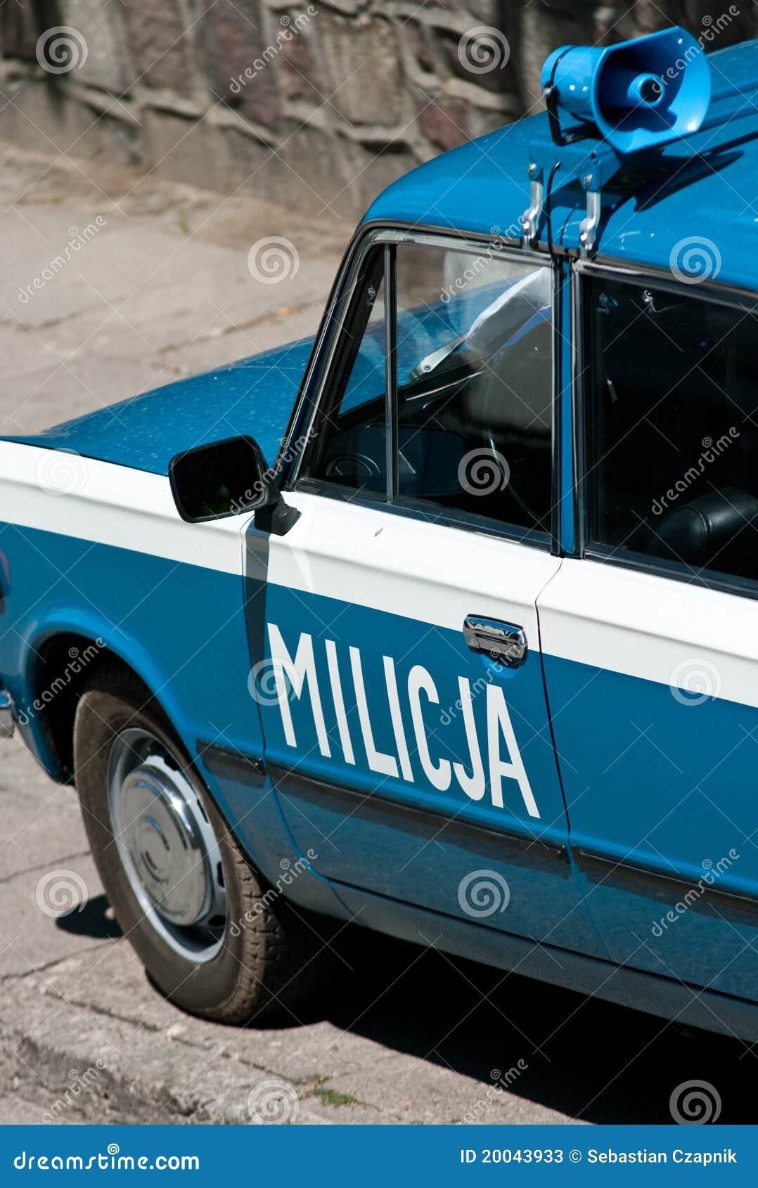 retro polish militia car