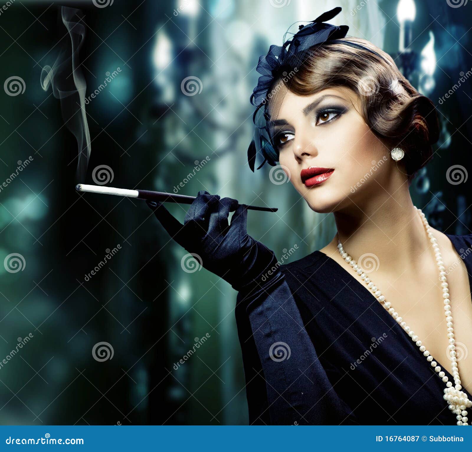 drijvend geweld Bezet Retro Stijl Van De Vrouw Portrait.Vintage Stock Afbeelding - Image of manier, lippen: 16764087 drijvend geweld Bezet Retro Stijl Van De Vrouw Portrait.Vintage Stock Afbeelding - Image of manier, lippen: 16764087