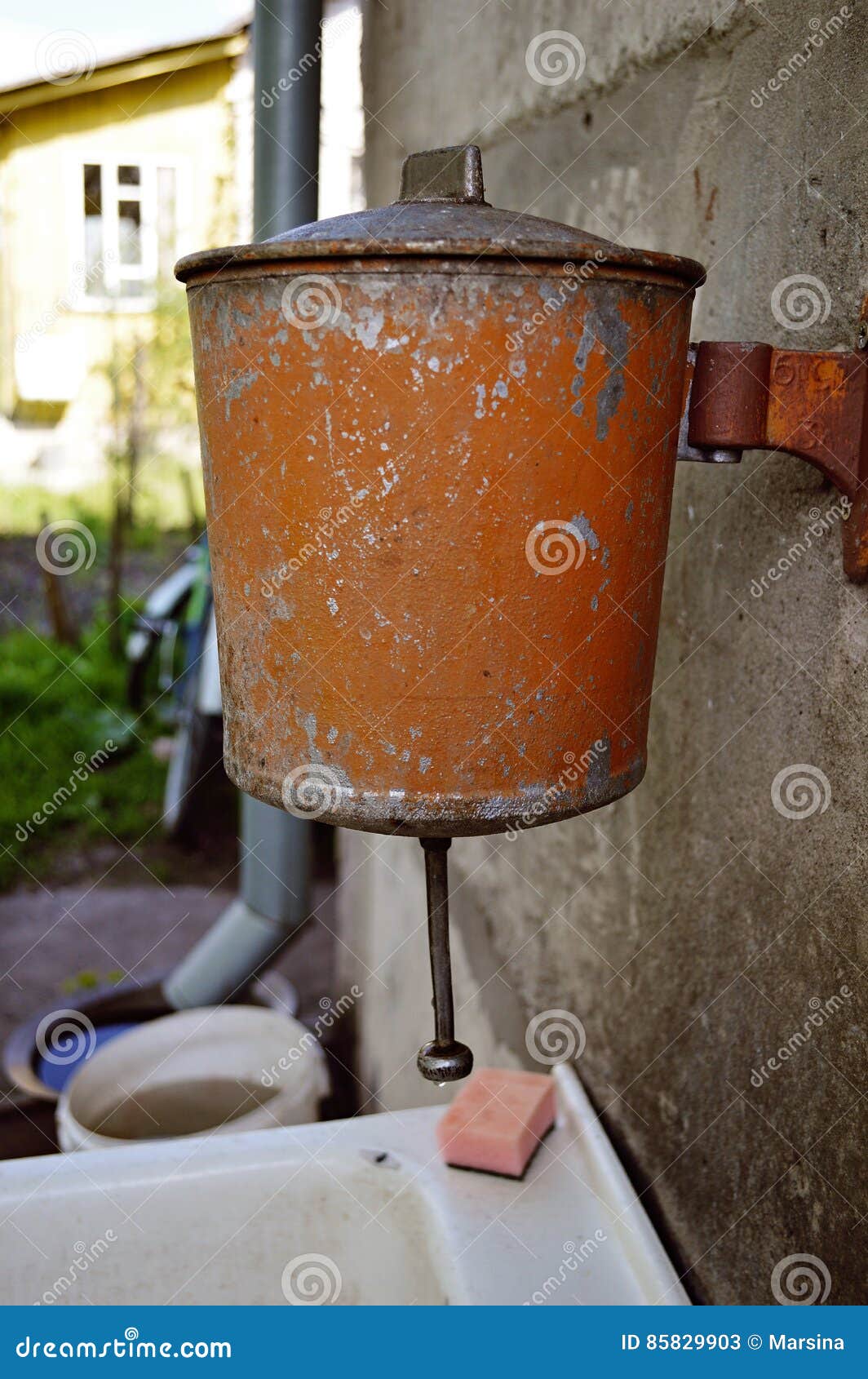 Retro washhand stand stock image. Image of iron, stand 85829903