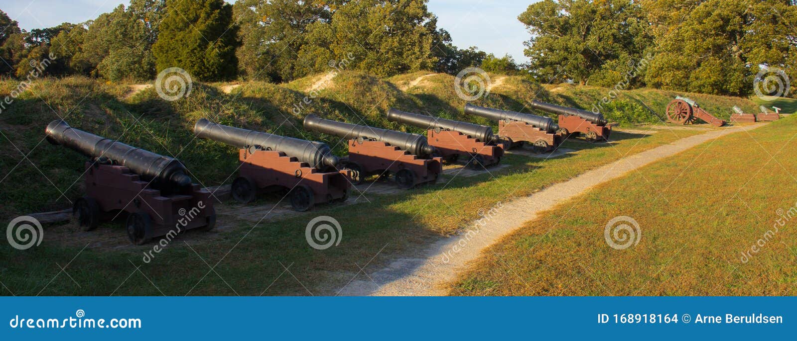 revolutionary era cannons at the yorktown battlefield