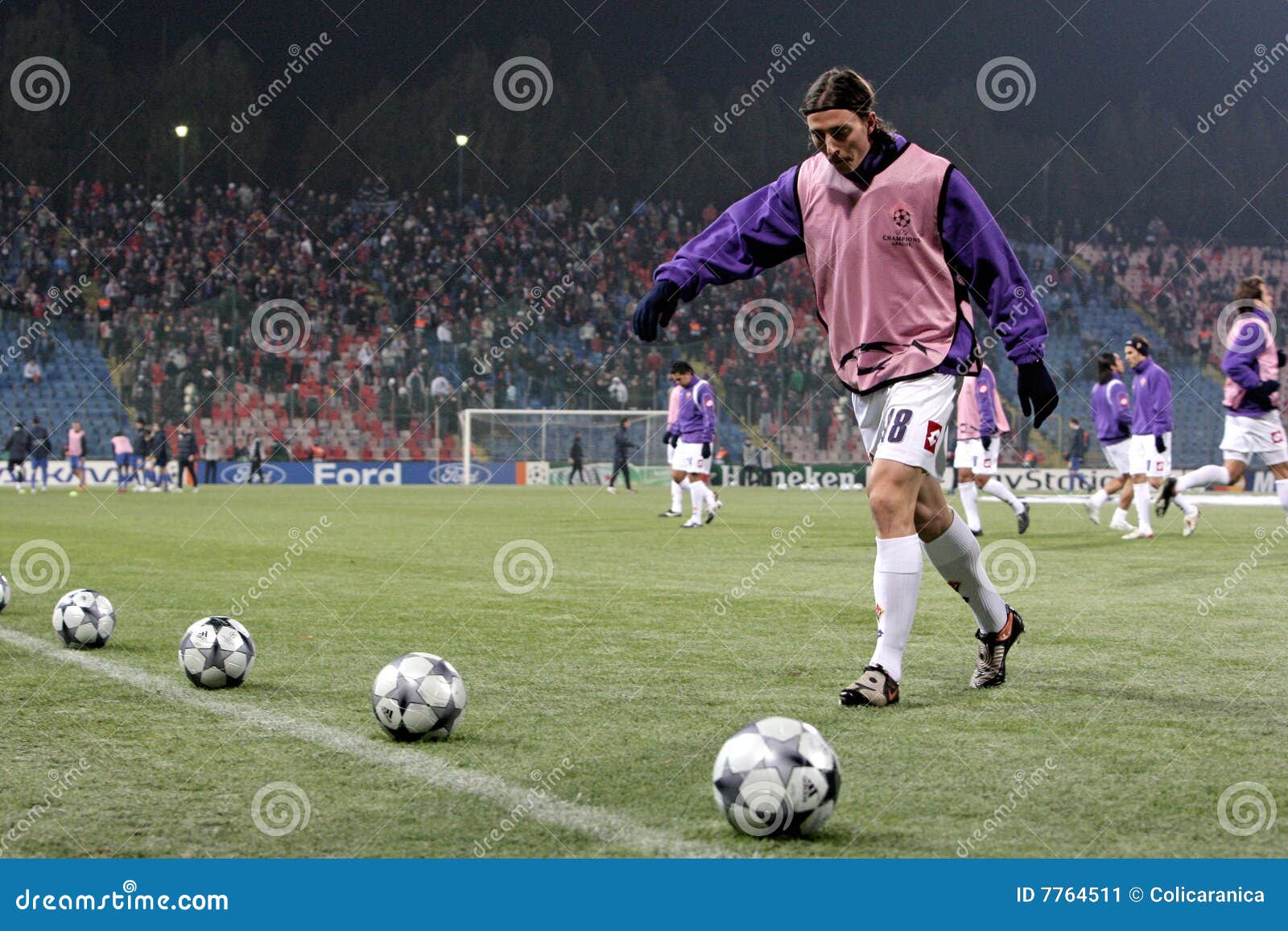 Steaua Bucuresti players warm up with UEFA Champions League match balls  Stock Photo - Alamy