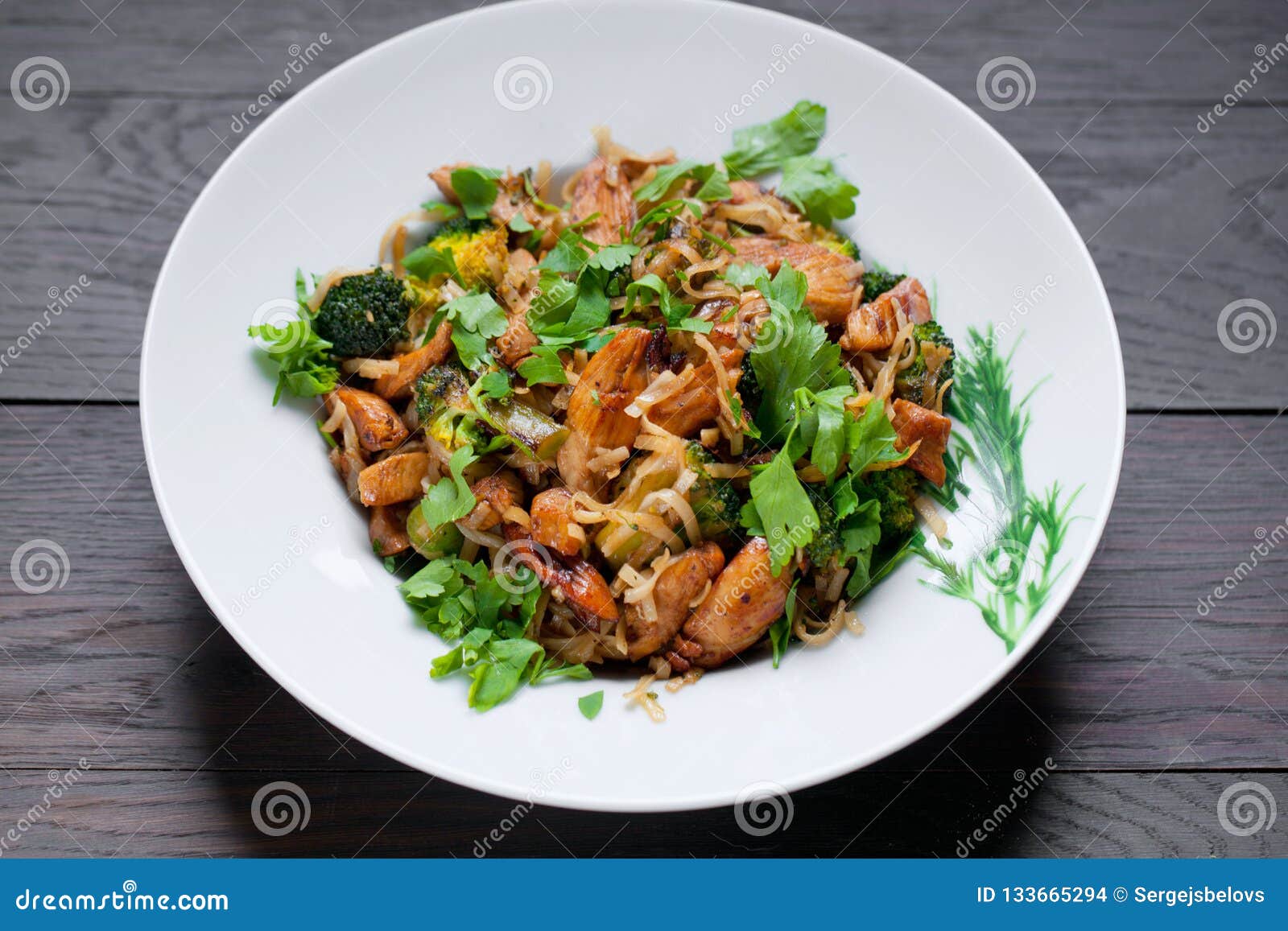 Rice Noodles with Chicken, Mushrooms Mun and Vegetables, Prepare Stock ...