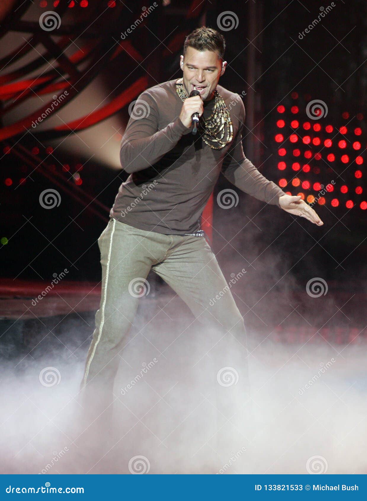 Ricky Martin Se Realiza En Concierto Foto de archivo editorial - Imagen de  realiza, octubre: 133821533