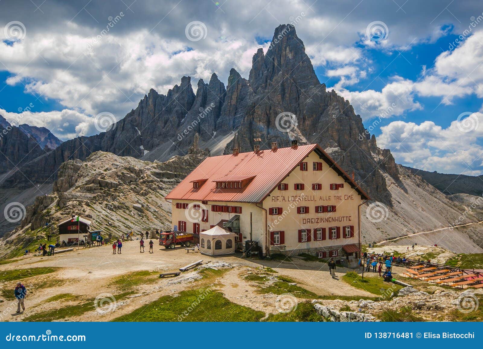 Locatelli Zinnen Natural Italian Dolomites on a Stunningly Beautiful Day in Early Summer Editorial Photo - Image of drei, 138716481