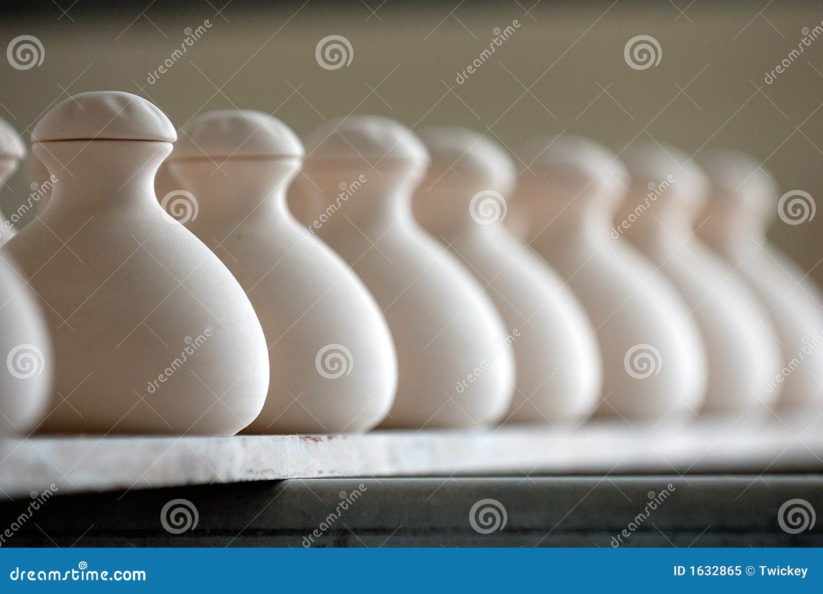 Riga di POT immagine stock. Immagine di vietnam, talento 1632865