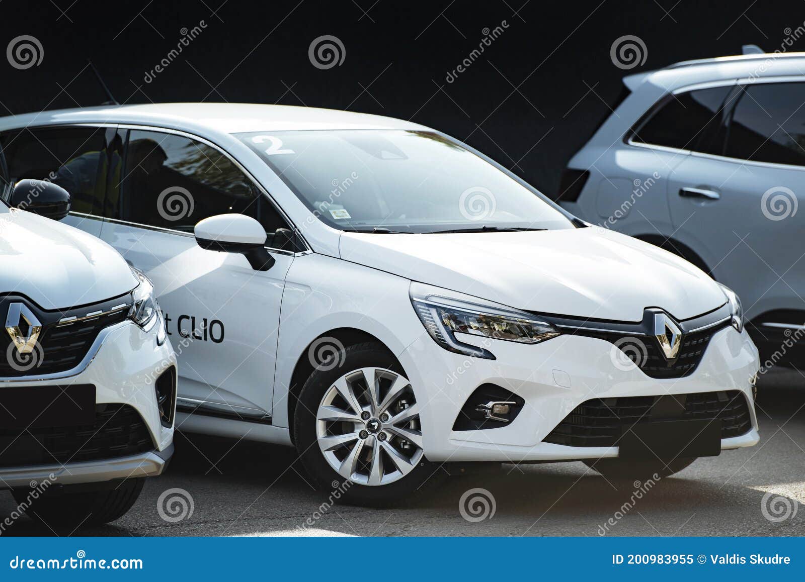 Renault Clio 1.2-16V 141.231km NAP airco lm velgen mistlampen apk 2024  hatchback for sale Netherlands MONSTER, QY33751