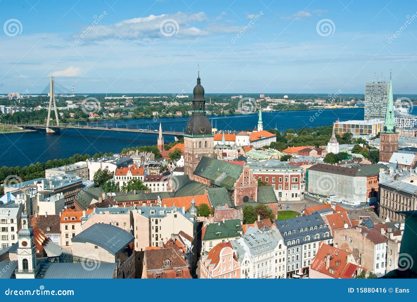 Lucht mening van oude stad van Riga, Letland