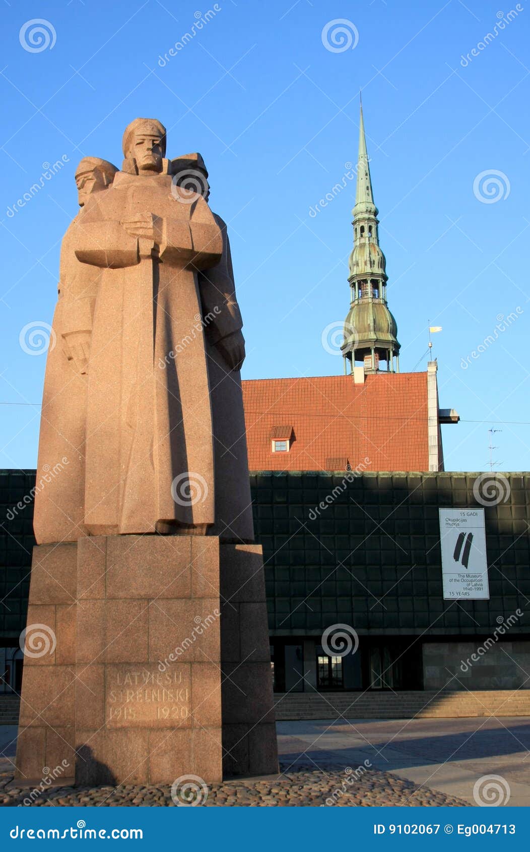riga - statue of occupation