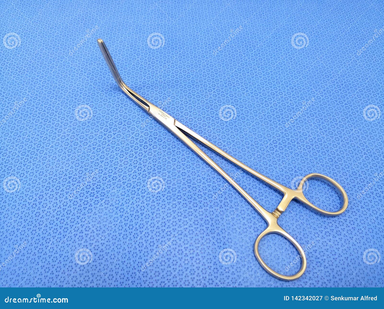 RIGHT ANGLE FORCEPS stock image. Image of treatment 142342027