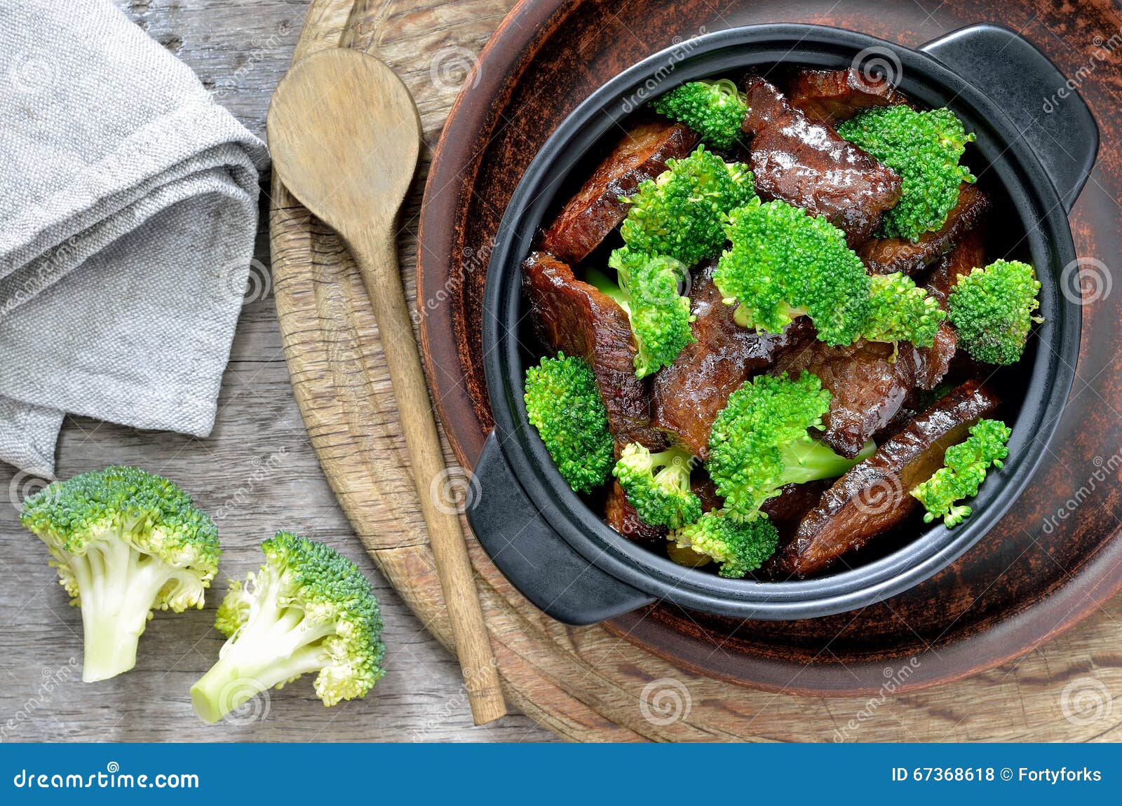 Rindfleisch und Brokkoli stockfoto. Bild von asien, speisekarte - 67368618