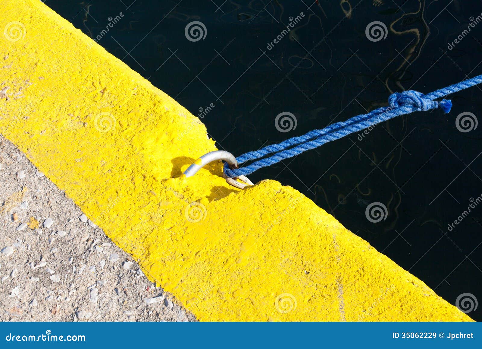 Ring docking and mooring stock image. Image of strength 35062229