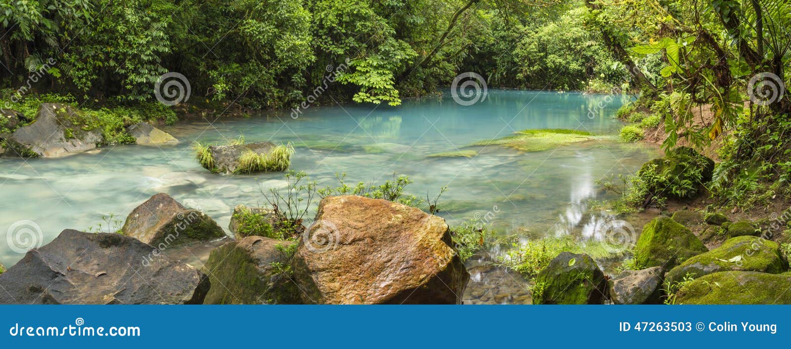 rio celeste blue lagoon panorama