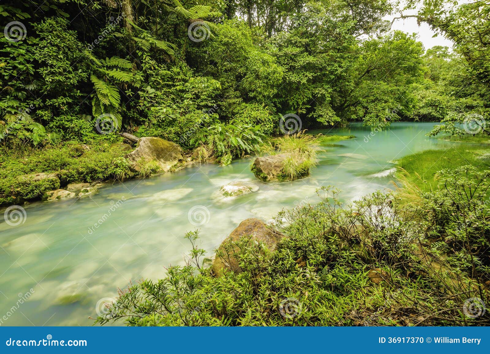 rio celeste costa rica