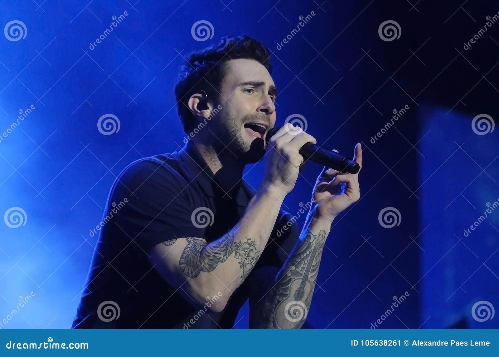 Maroon 5 editorial photo. Image of vocalist, maroon 105638261