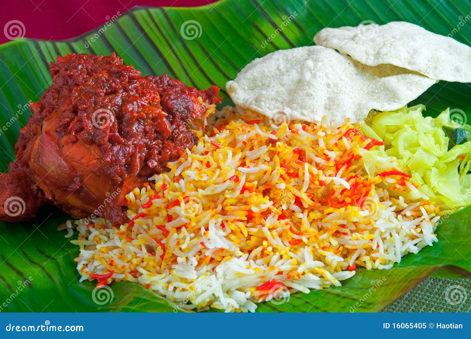 Riso indiano di Briyani del pollo. Pasto indiano tradizionale del riso e del pollo di Briyani