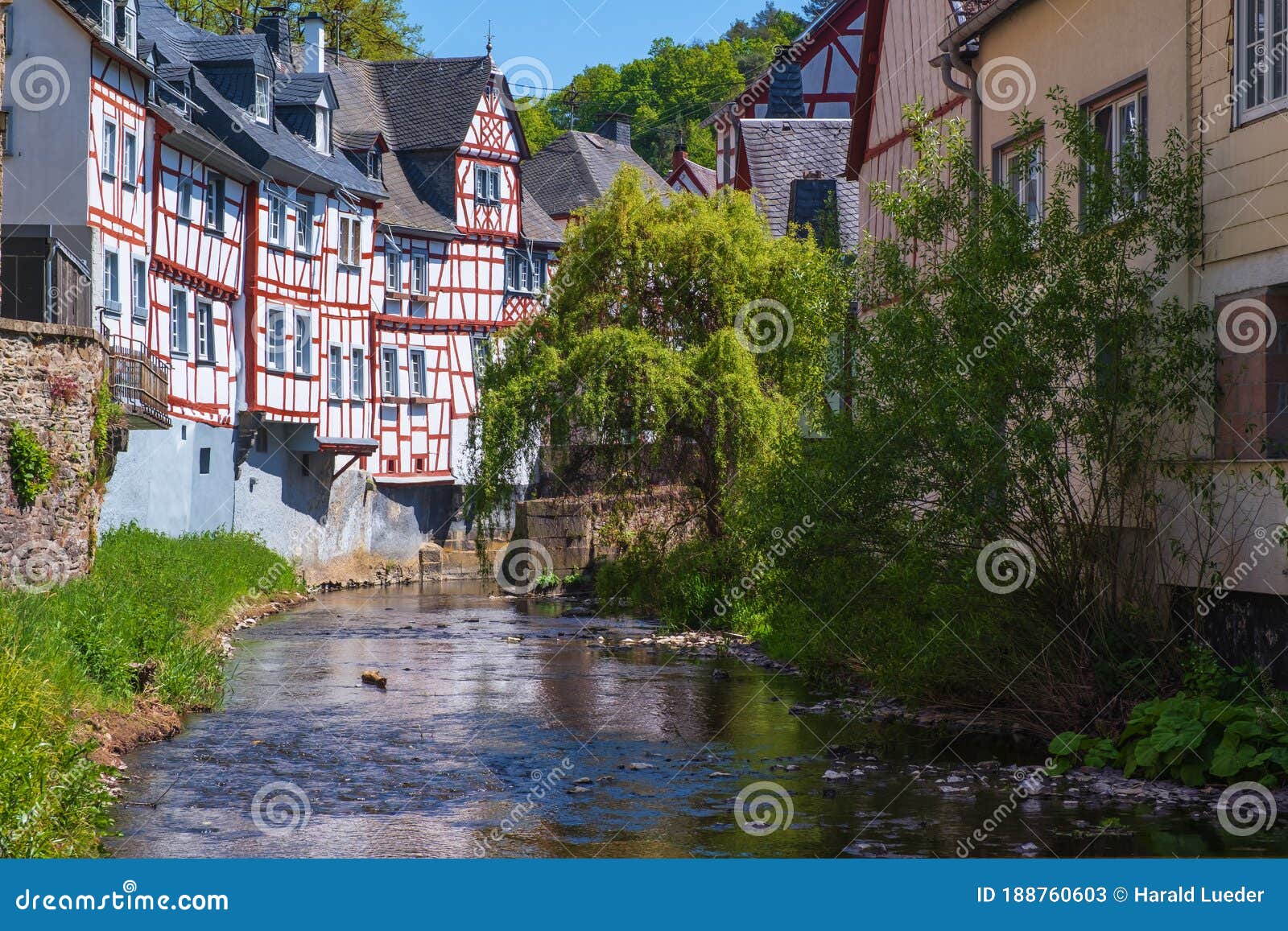 the river elzbach and half-timbered houses