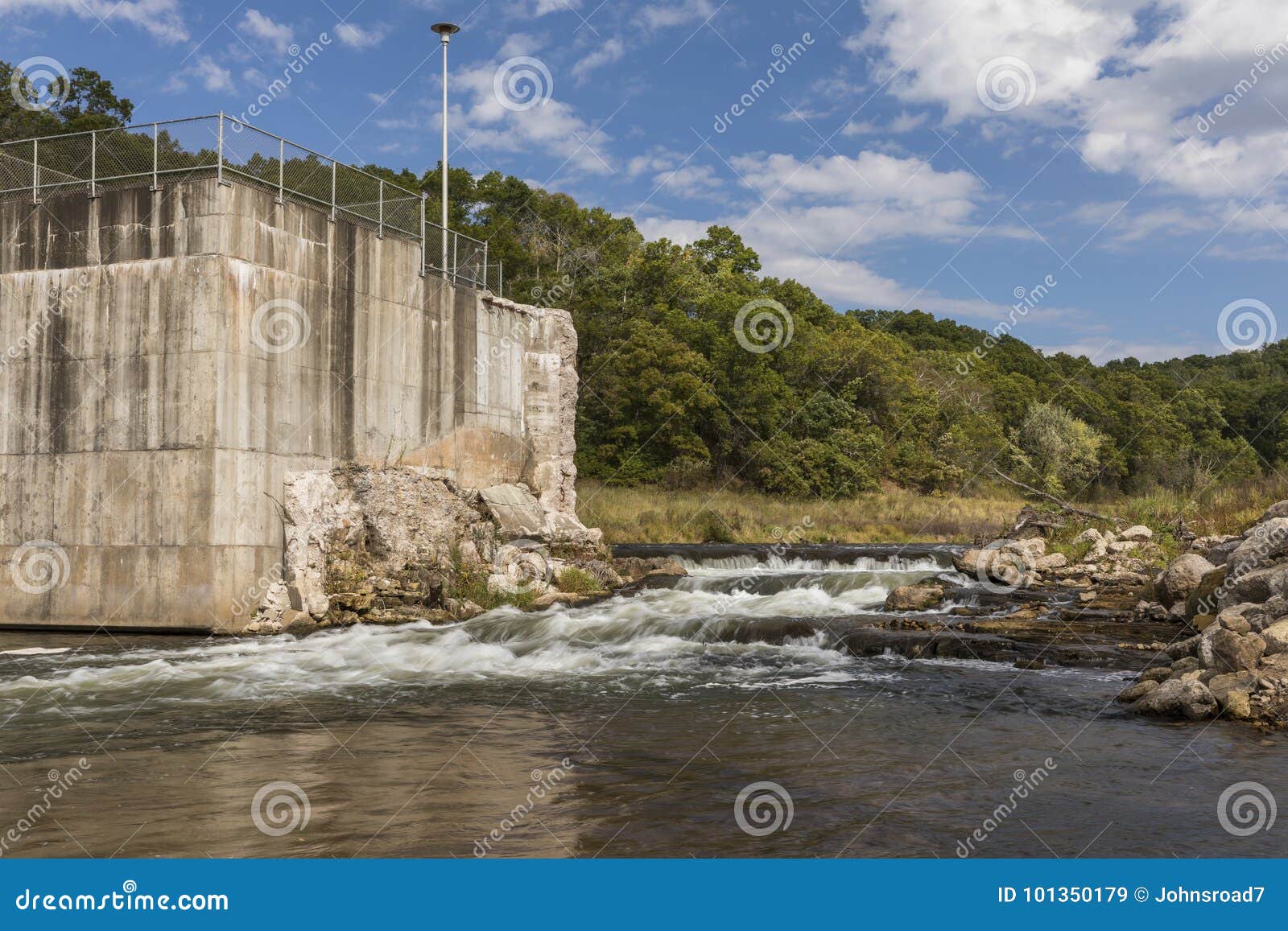 Willow River Dam stock image. Image of reservoir, autumn 101350179
