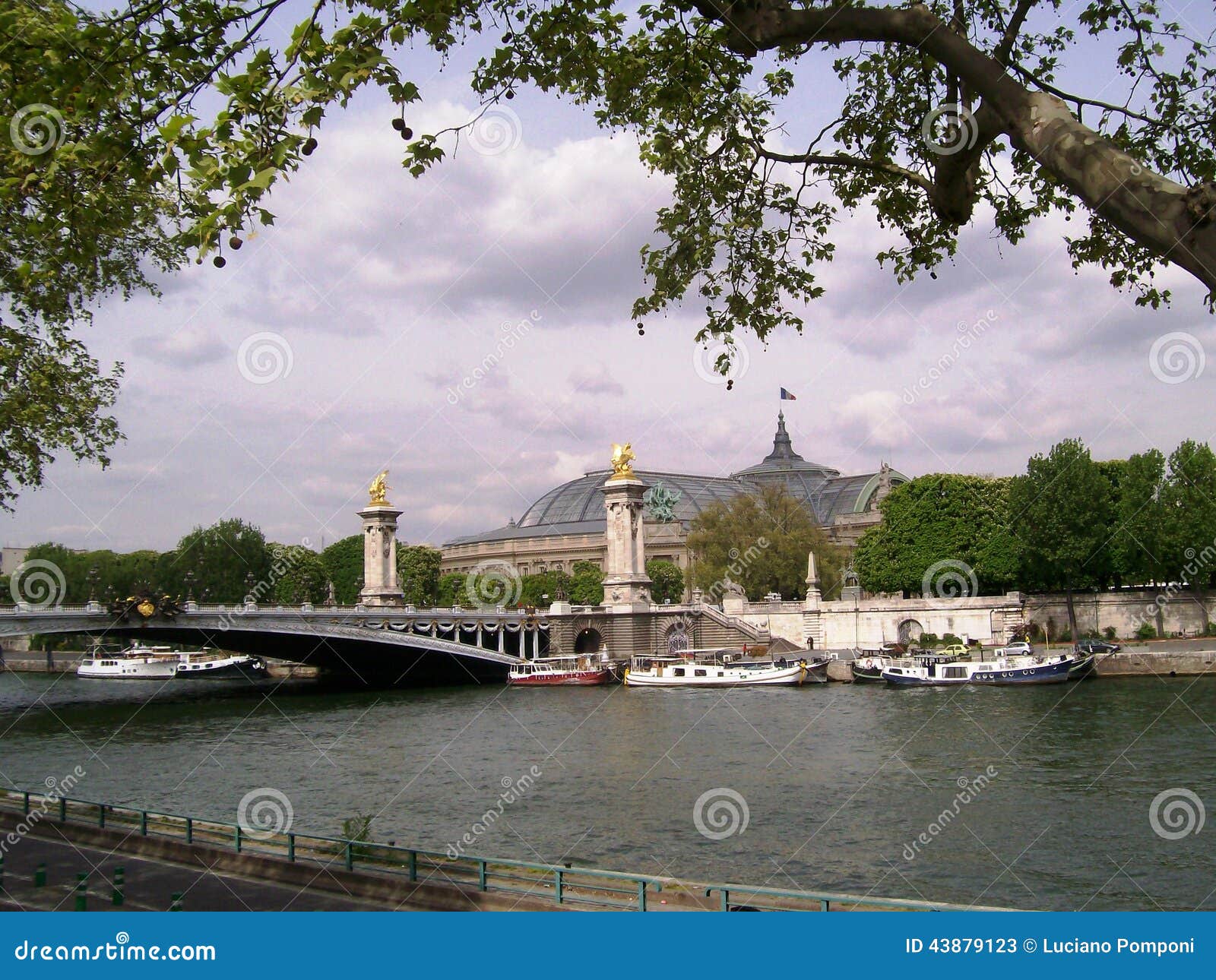 river seine