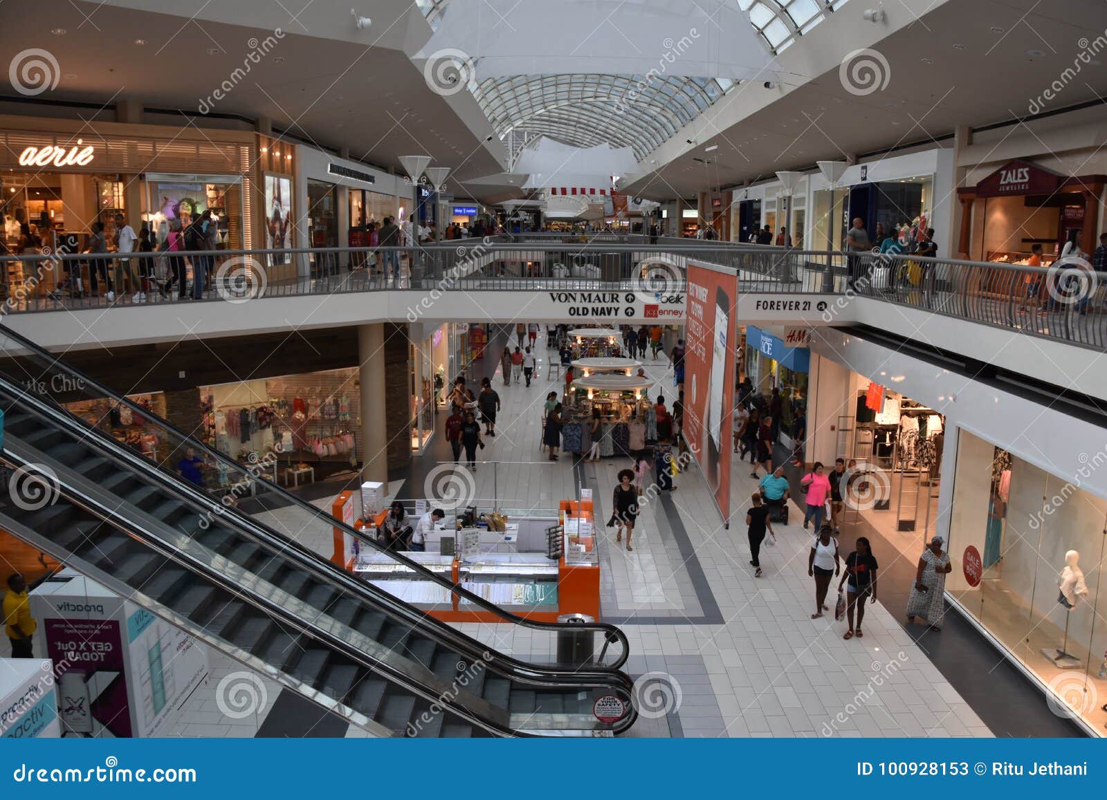 Riverchase Galleria Shopping Mall in Birmingham, Alabama Editorial ...