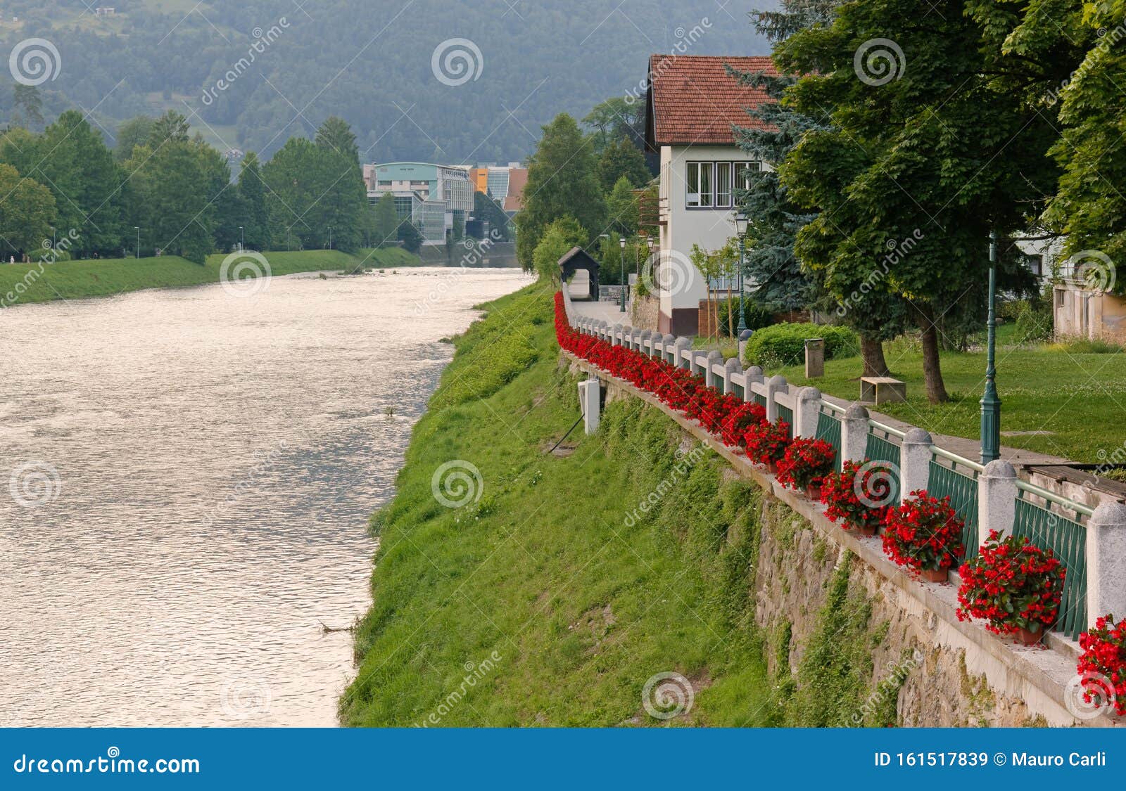 riverside promenade in laÃÂ¡ko