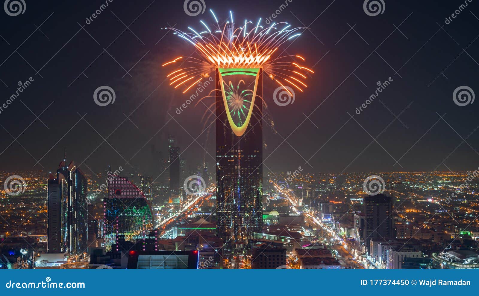 riyadh celebration fireworks - saudi arabia riyadh landscape at night - kingdom tower Ã¢â¬â riyadh skyline - burj al-mamlaka Ã¢â¬â