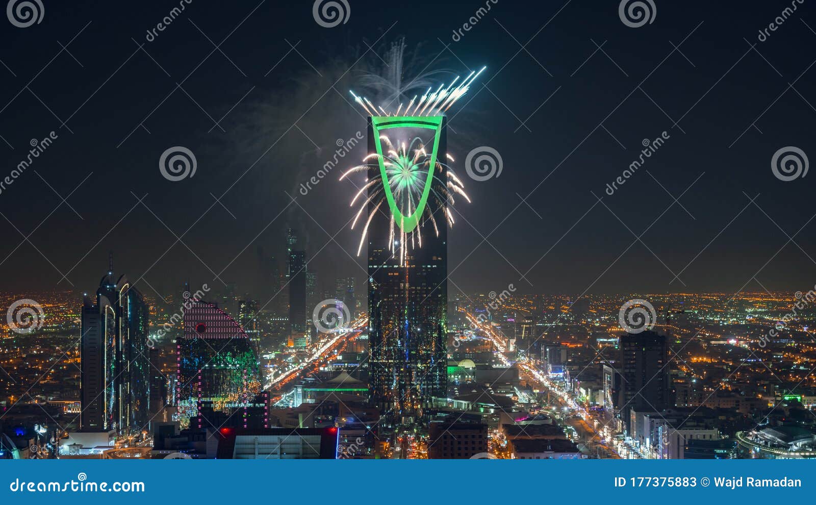 riyadh celebration fireworks - saudi arabia riyadh landscape at night - kingdom tower Ã¢â¬â riyadh skyline - burj al-mamlaka Ã¢â¬â